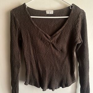 T.La olive green Ribbed V-Neck Long Sleeve Top